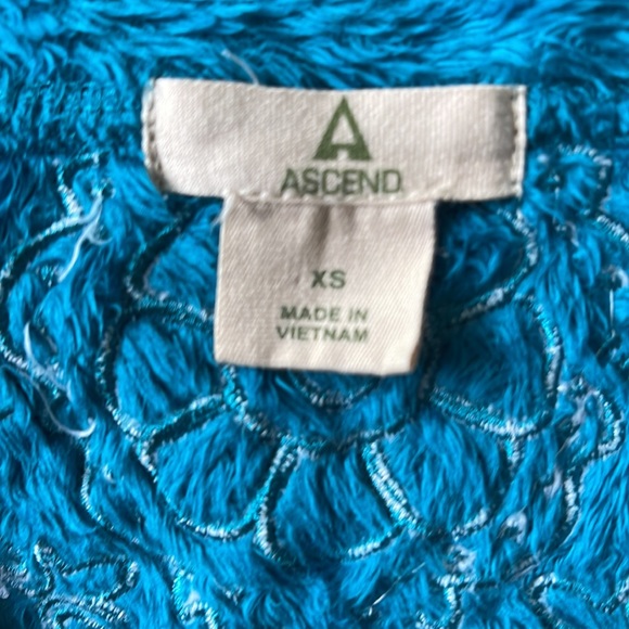 ASCEND NWOT VELOUR JACKET - Picture 3 of 3